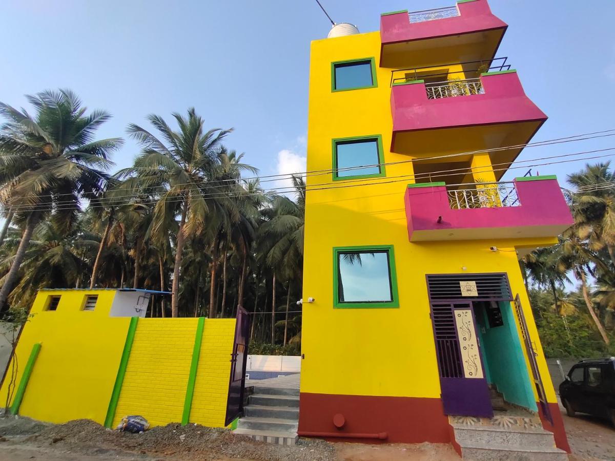 Pv Inn Пудучеррі Екстер'єр фото