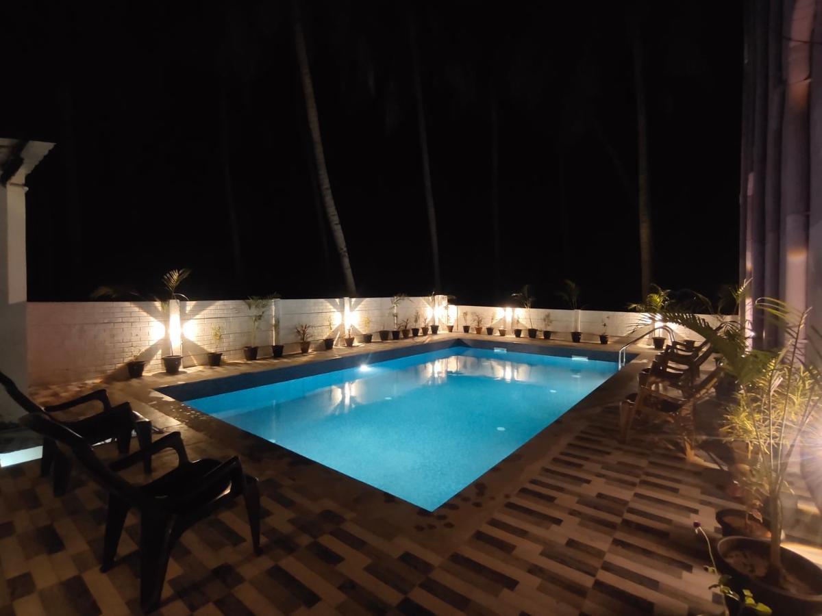 Pv Inn Пудучеррі Екстер'єр фото